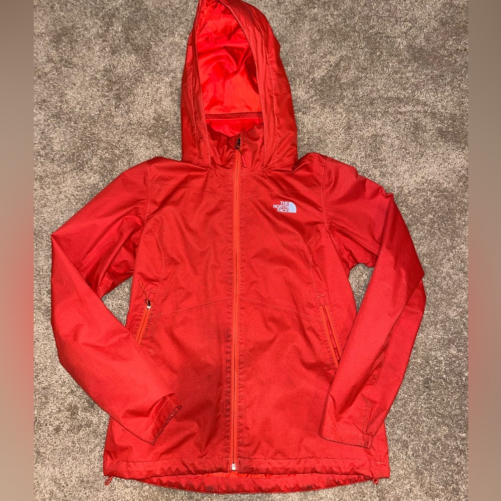 The North Face women’s red raincoat size medium dryvent - Picture 8 of 10